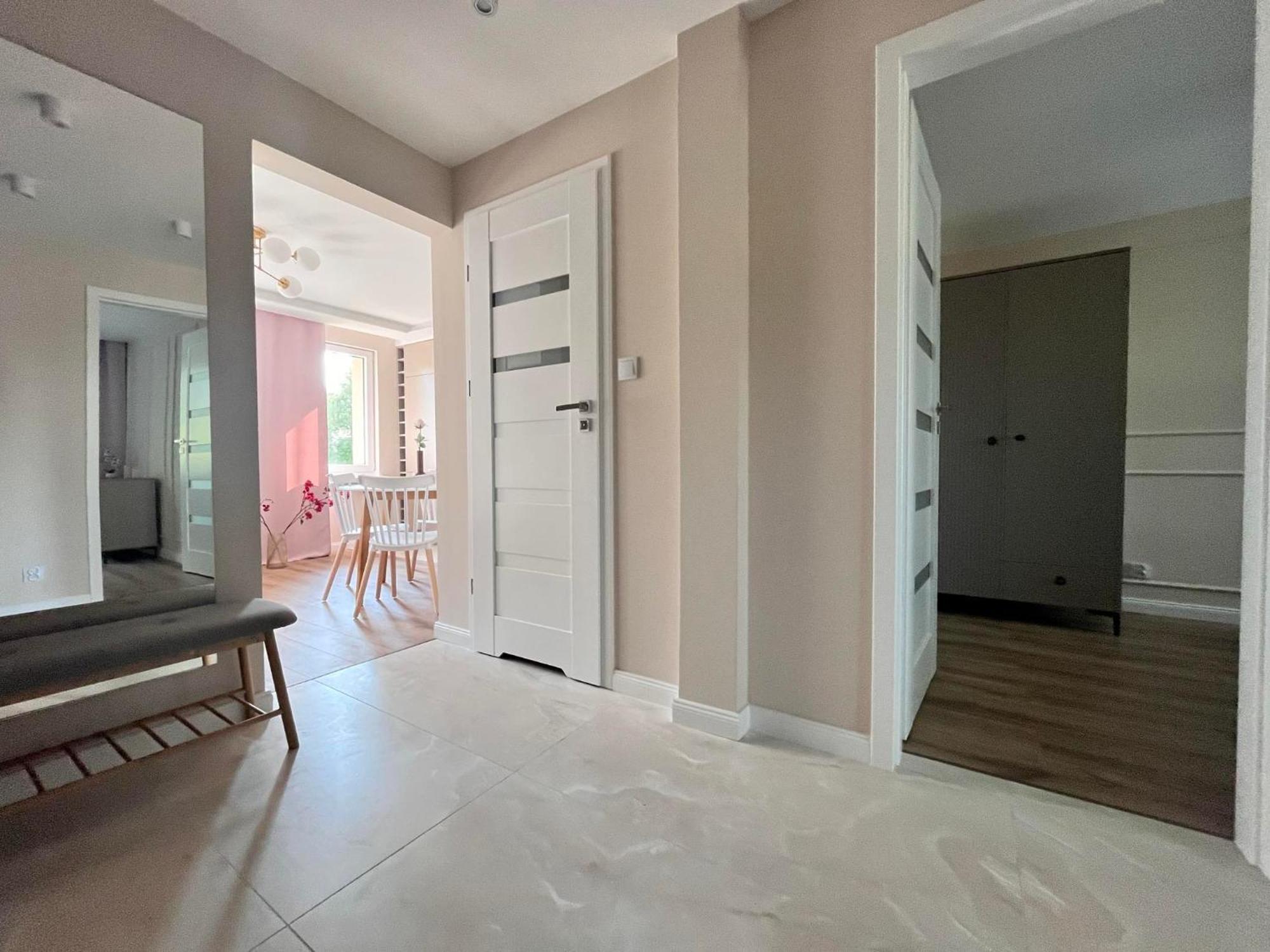 Prestige Apartment Bohaterow Warszawy キェルツェ エクステリア 写真