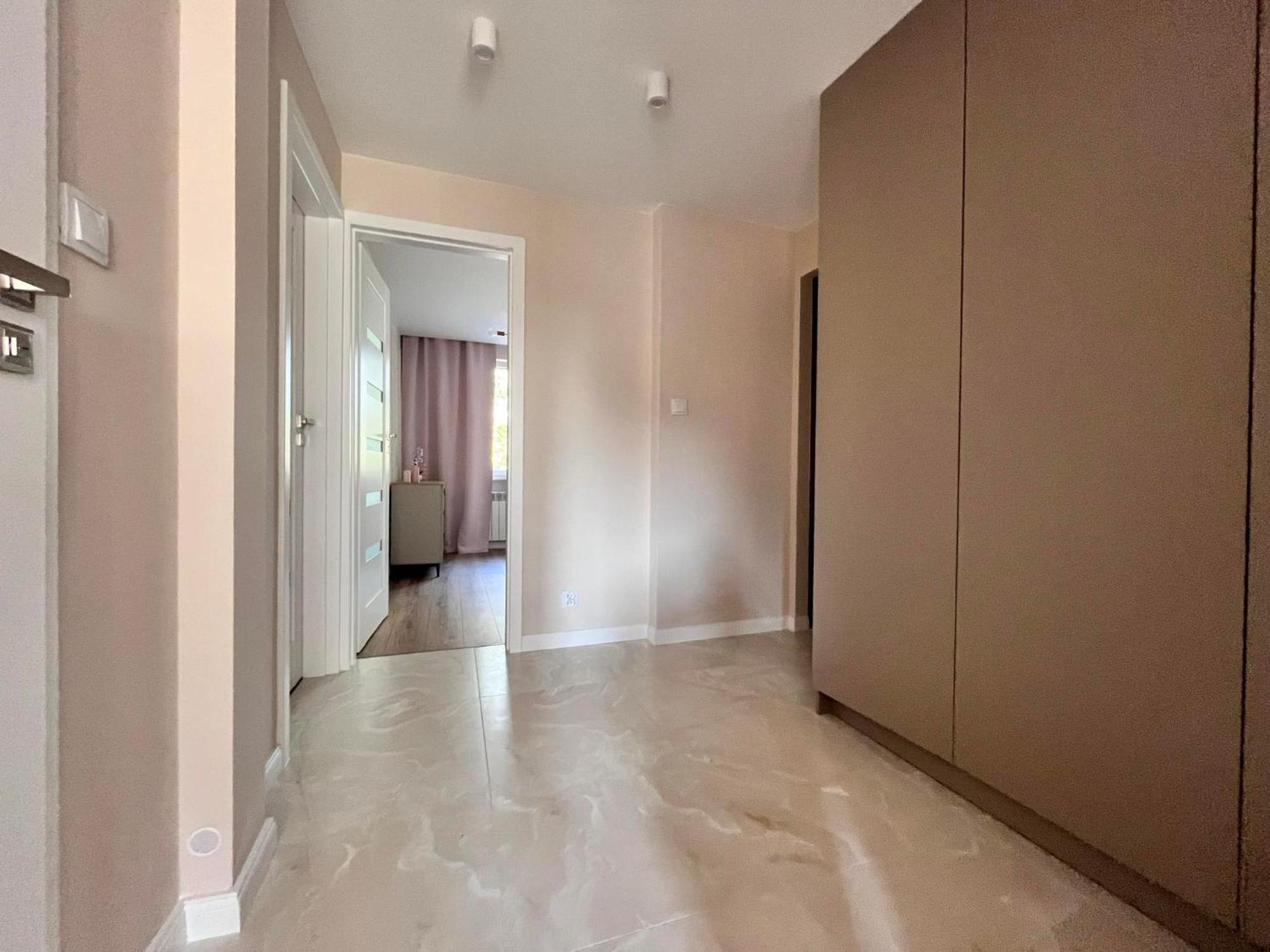 Prestige Apartment Bohaterow Warszawy キェルツェ エクステリア 写真